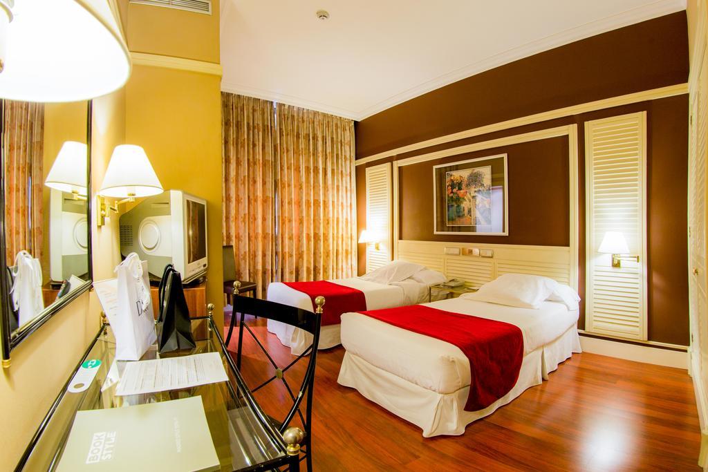 Hotel Arosa Мадрид Екстер'єр фото