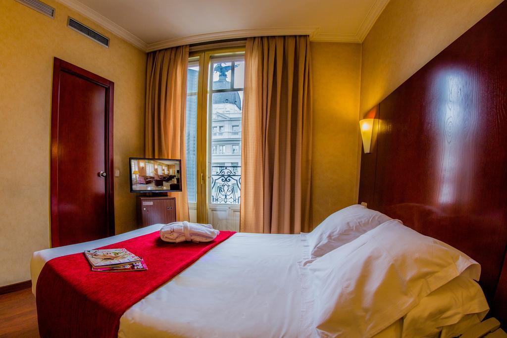 Hotel Arosa Мадрид Номер фото