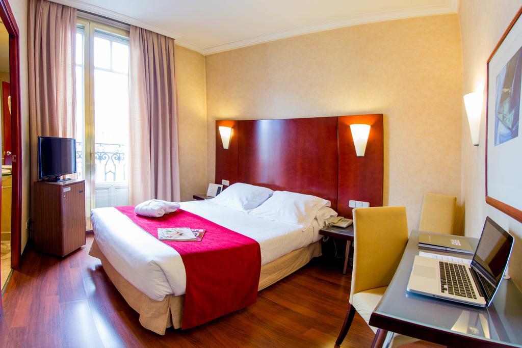 Hotel Arosa Мадрид Номер фото