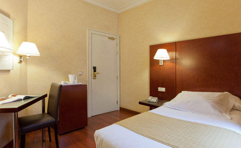 Hotel Arosa Мадрид Екстер'єр фото